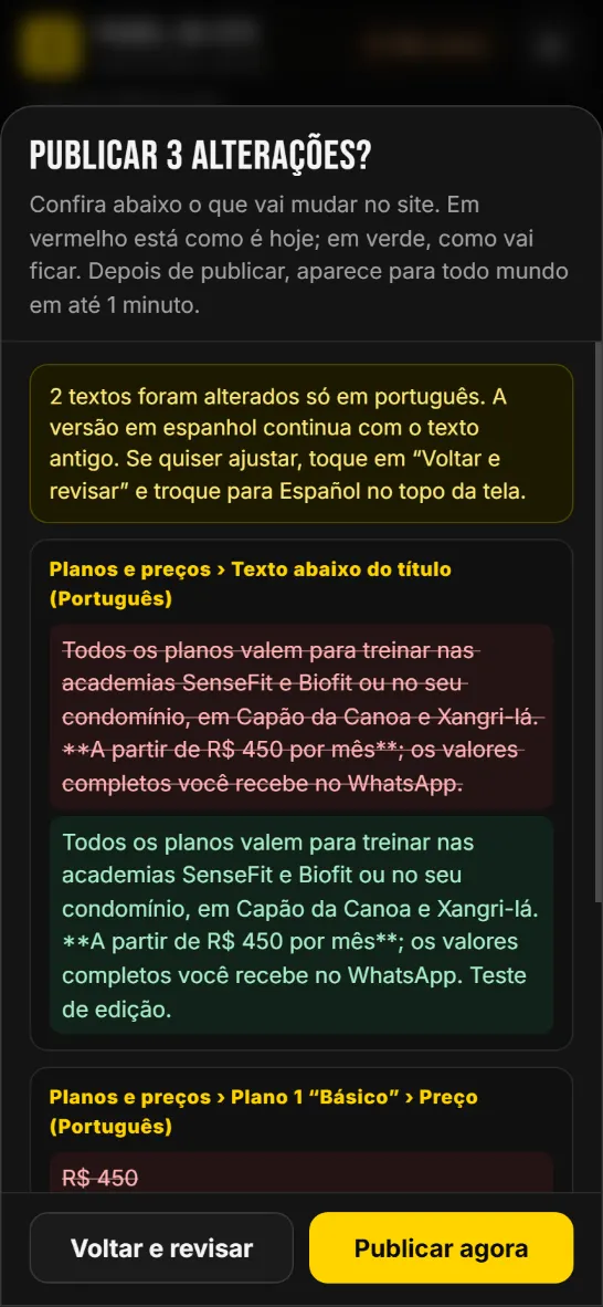 Painel no celular: confirmação de publicação com o texto antigo em vermelho e o novo em verde